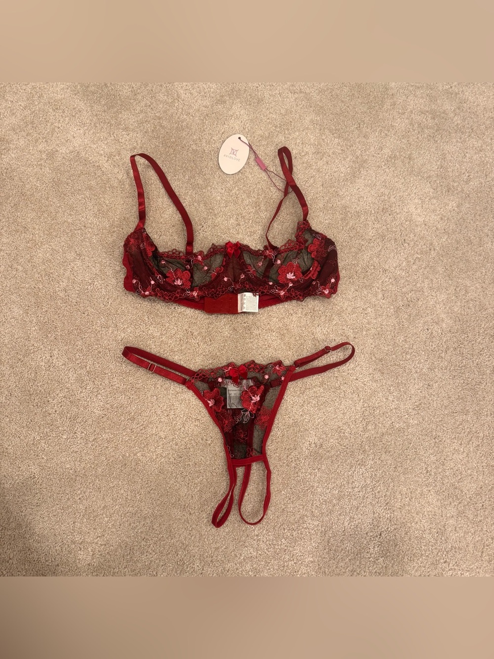 AvidLove Red Floral Lace Underwire Bra & G-String Set Women’s Medium NWT new